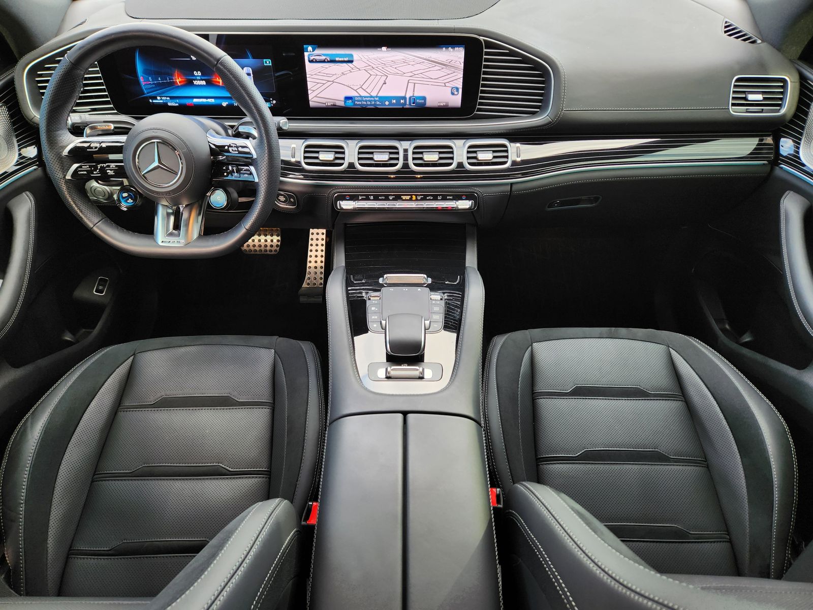 Used 2024 Black Mercedes-Benz 4MATIC® image 36