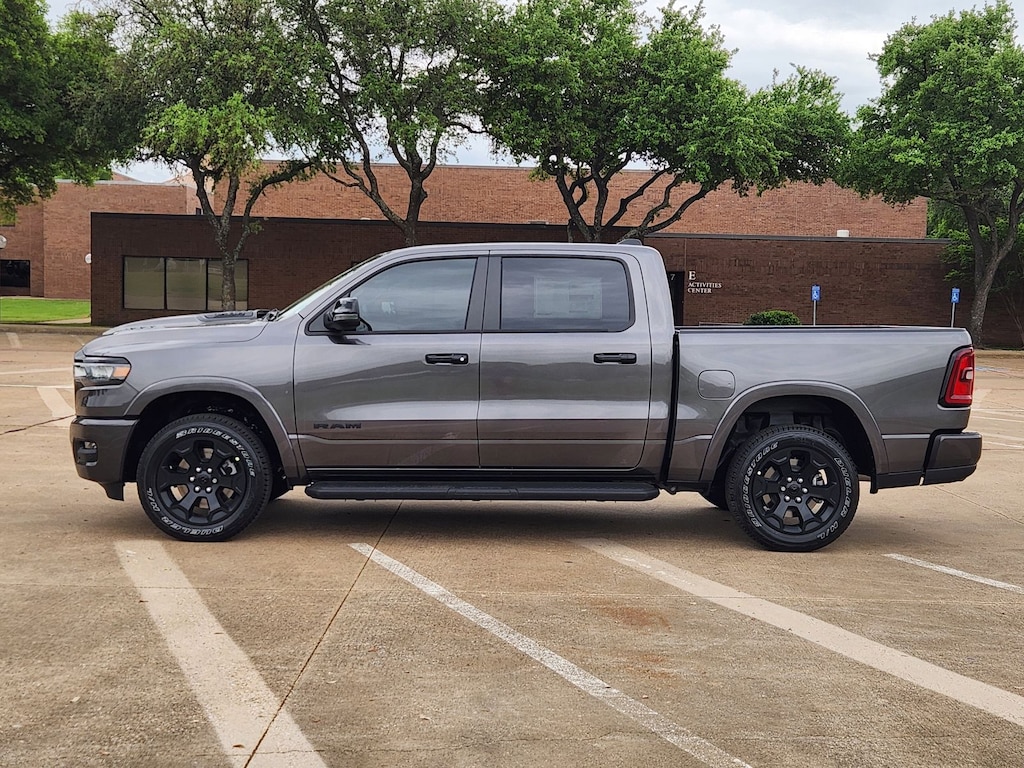 New 2026 Ram 1500 LONE STAR CREW CAB 4X4 5'7 BOX Pickup