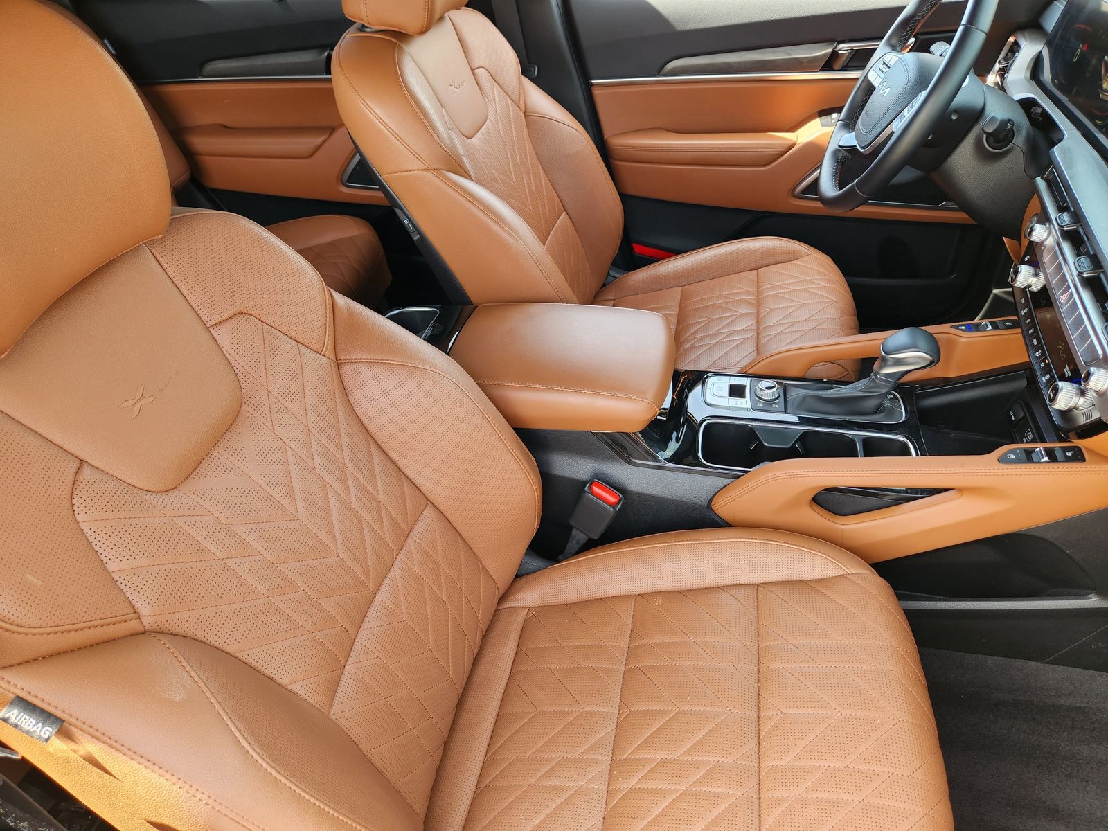 Used 2025 Glacial White Pearl Kia EX image 23