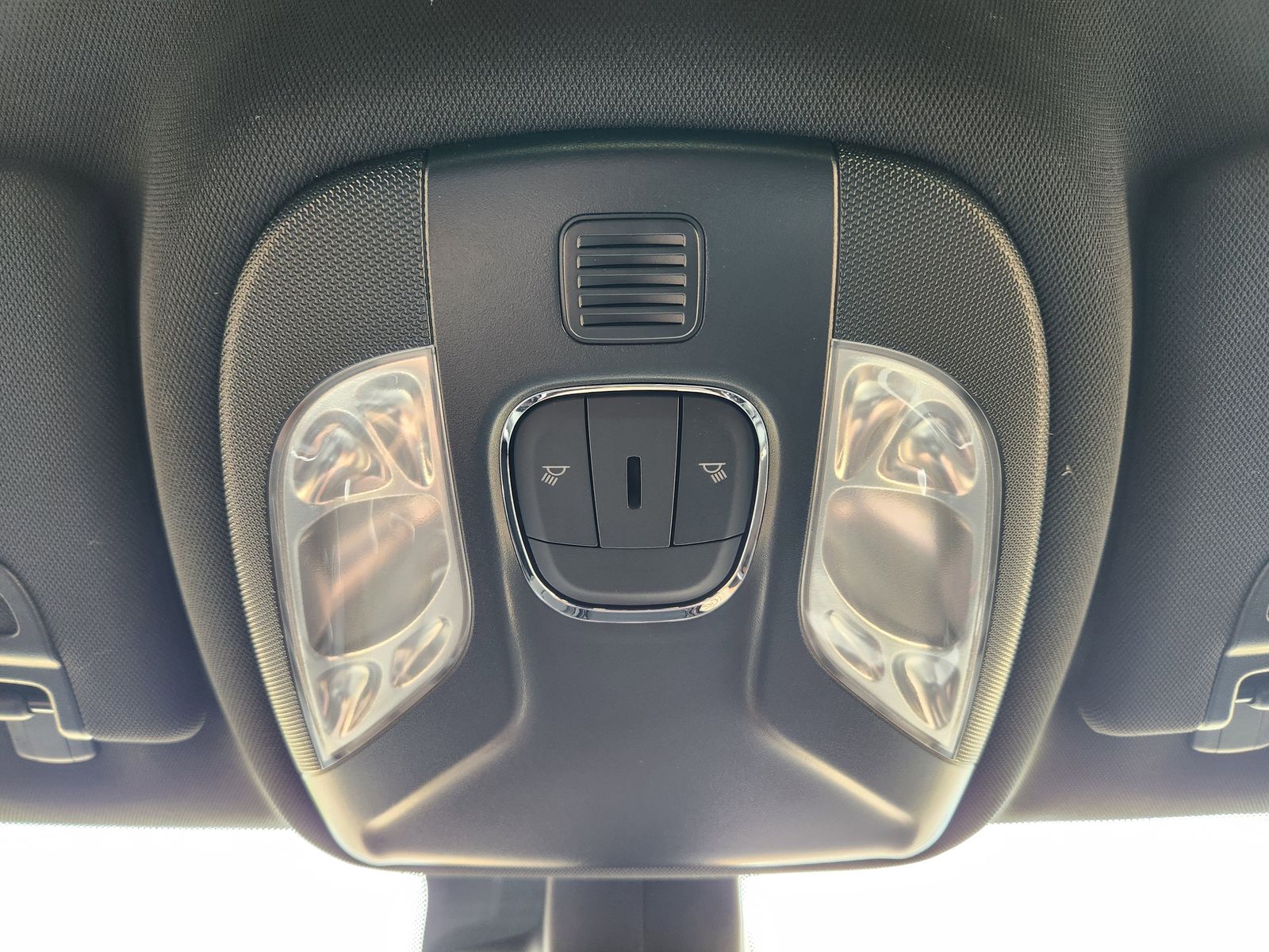 New 2026 Red Hot Pearlcoat Jeep LATITUDE ALTITUDE 4X4 image 34