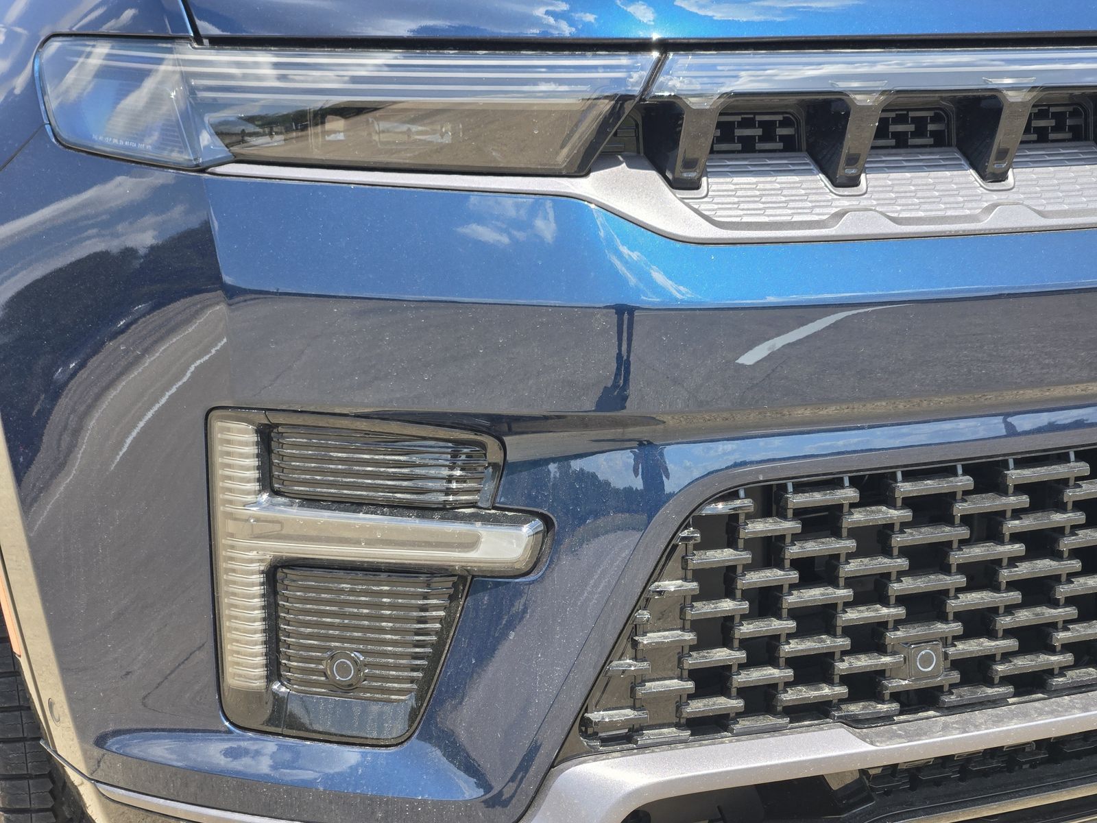New 2026 Fathom Blue Pearlcoat Jeep UPLAND 4X4 image 9