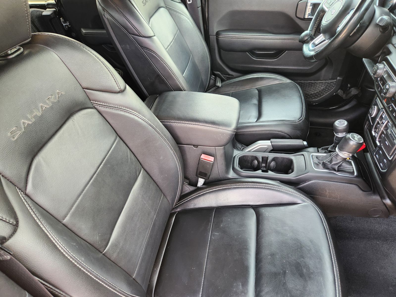 Used 2022 Black Jeep Unlimited Sahara image 22