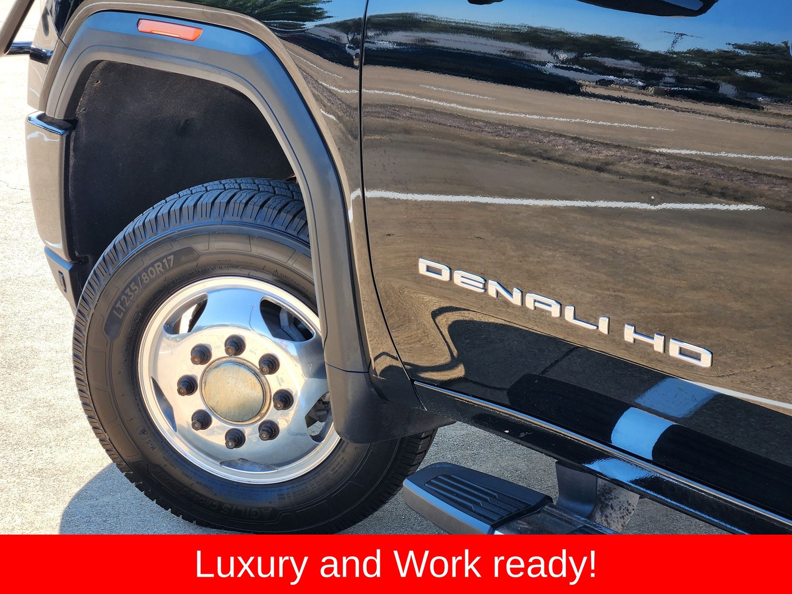 Used 2022 Onyx Black GMC Denali image 17