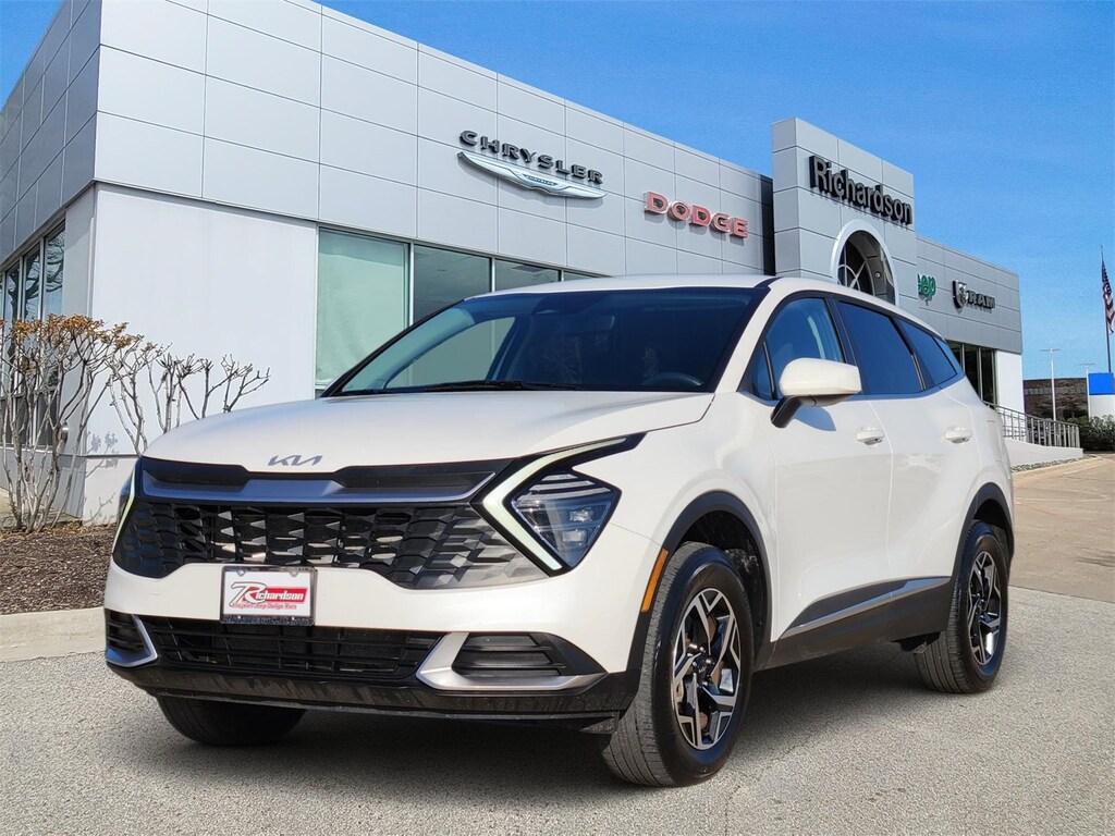Used 2024 Kia Sportage LX SUV