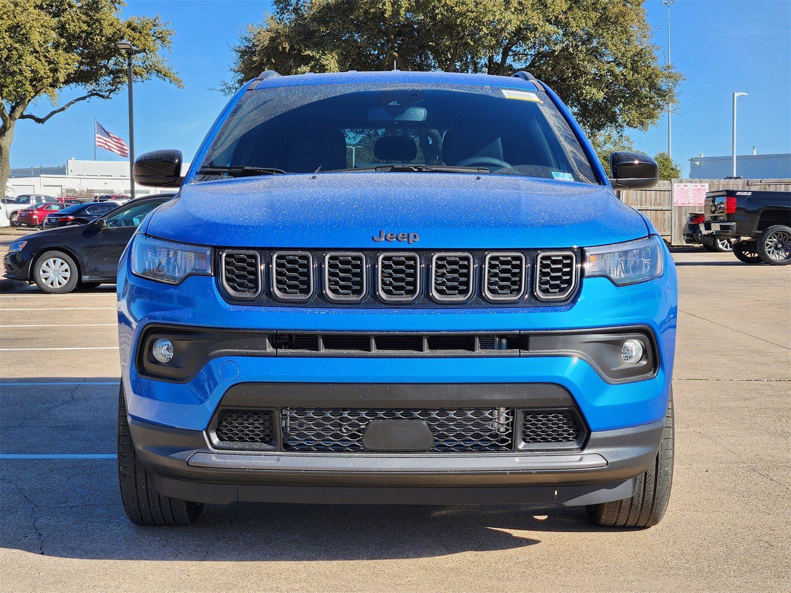 New 2026 Hydro Blue Pearlcoat Jeep LATITUDE ALTITUDE 4X4 image 7