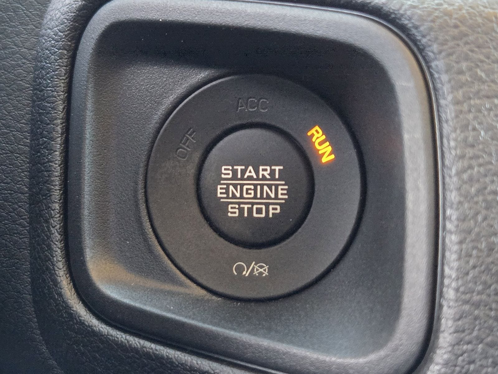 New 2026 41 Jeep 4-DOOR SPORT image 23