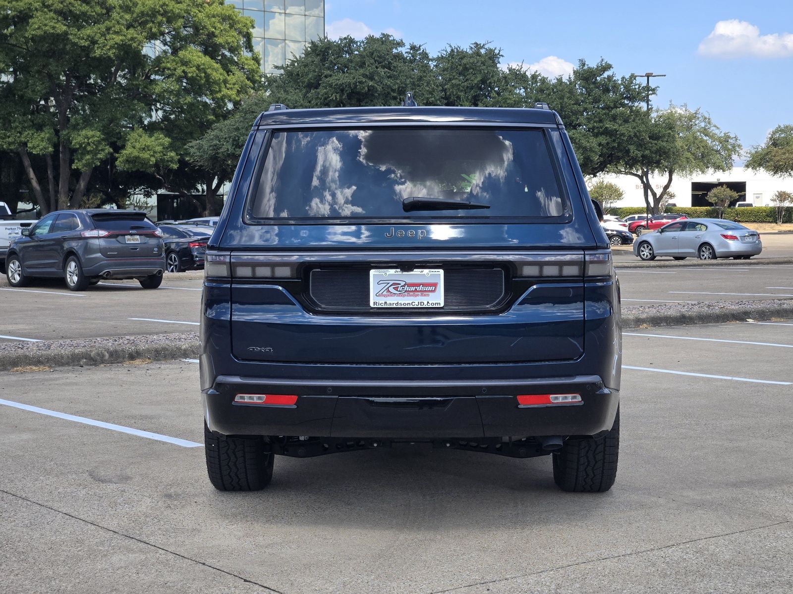 New 2026 Fathom Blue Pearlcoat Jeep UPLAND 4X4 image 5