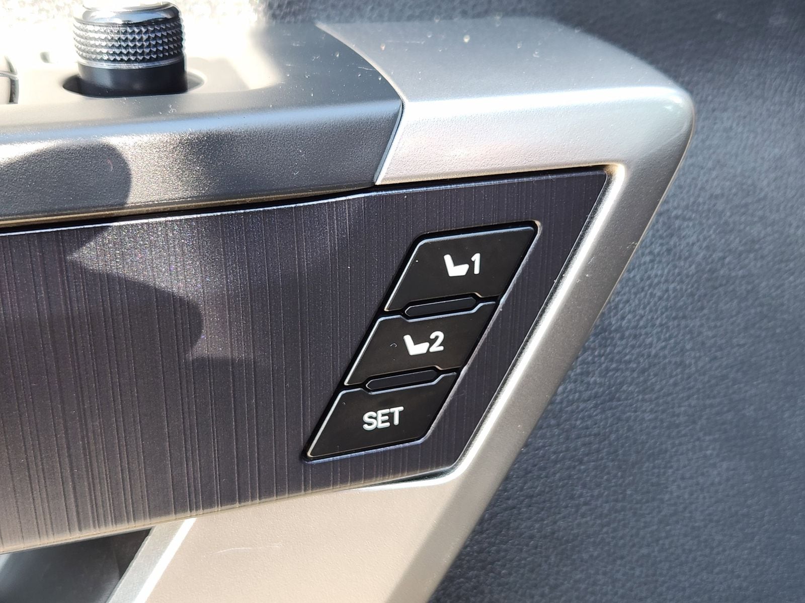 Used 2022 Midnight Black Toyota Platinum 3.5L V6 image 28