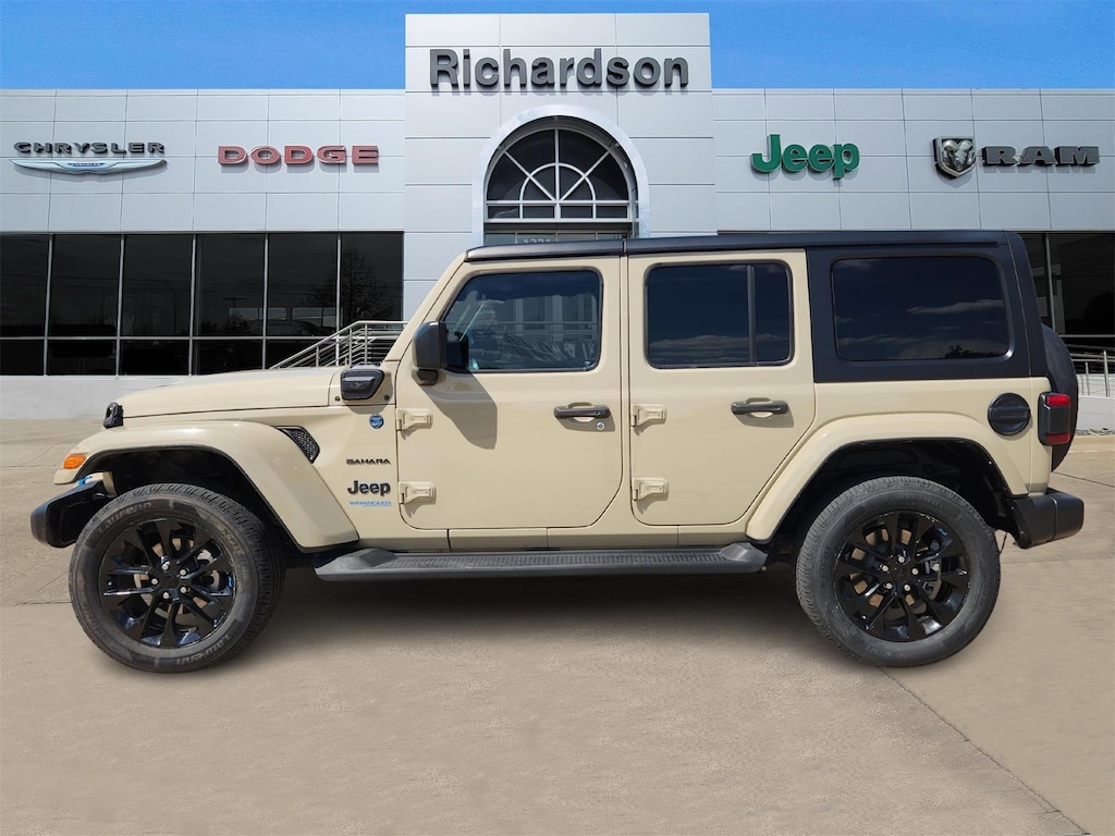 Used 2022 Jeep Wrangler Unlimited 4xe Sahara SUV