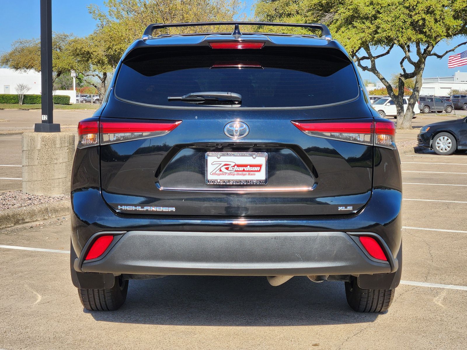 Used 2021 Midnight Black Toyota XLE image 5