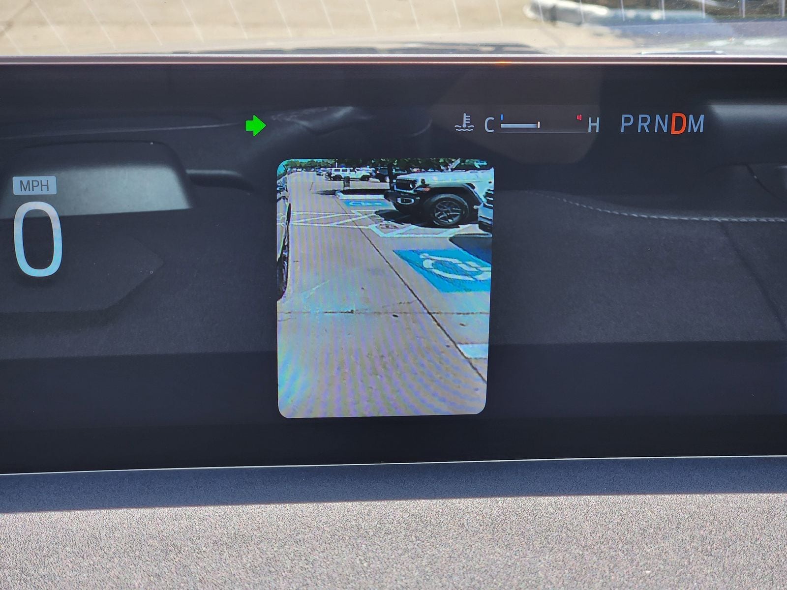 Used 2025 Gray Metallic Ford Platinum image 28