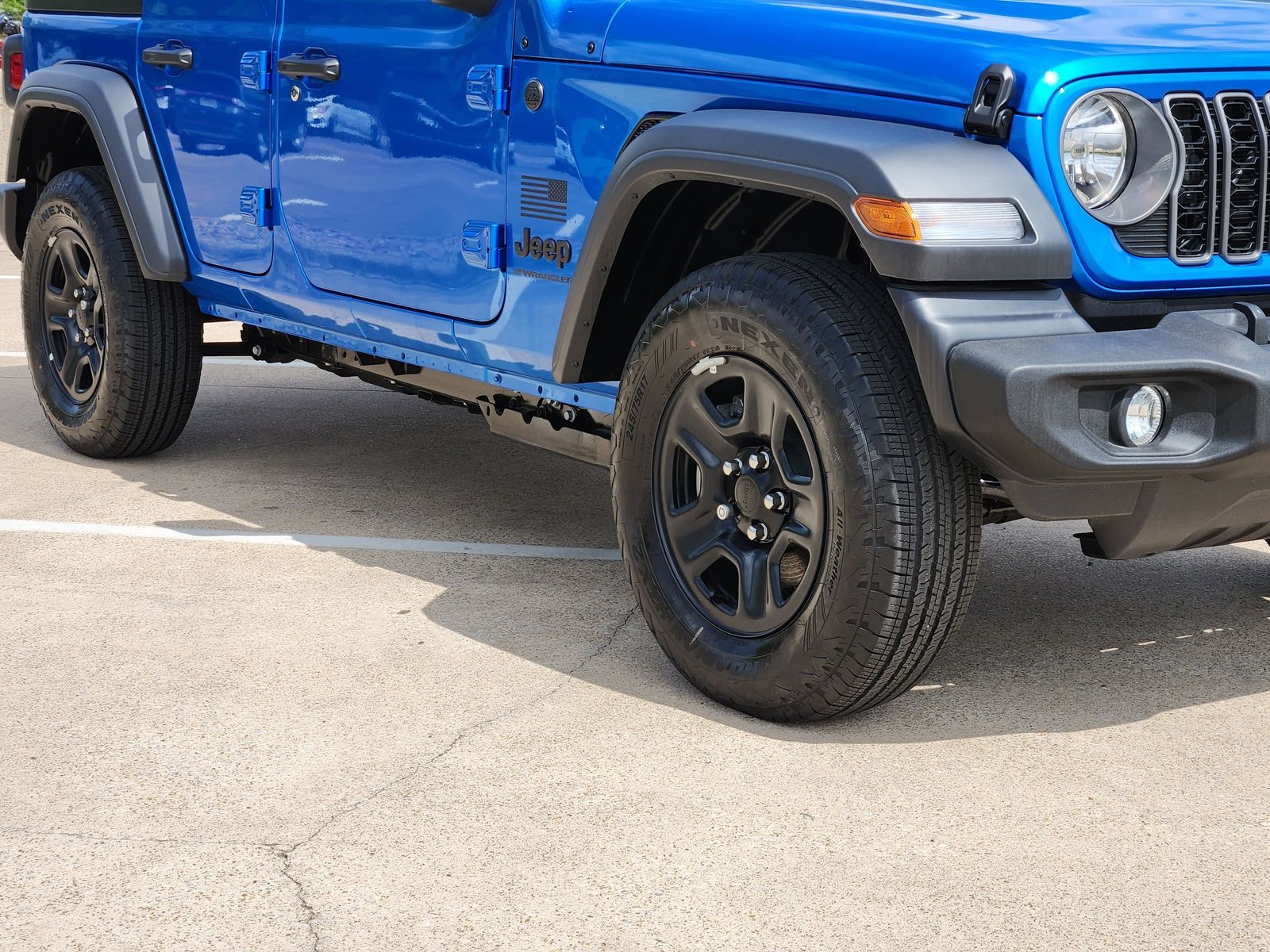 New 2026 Hydro Blue Pearlcoat Jeep 4-DOOR SPORT image 11