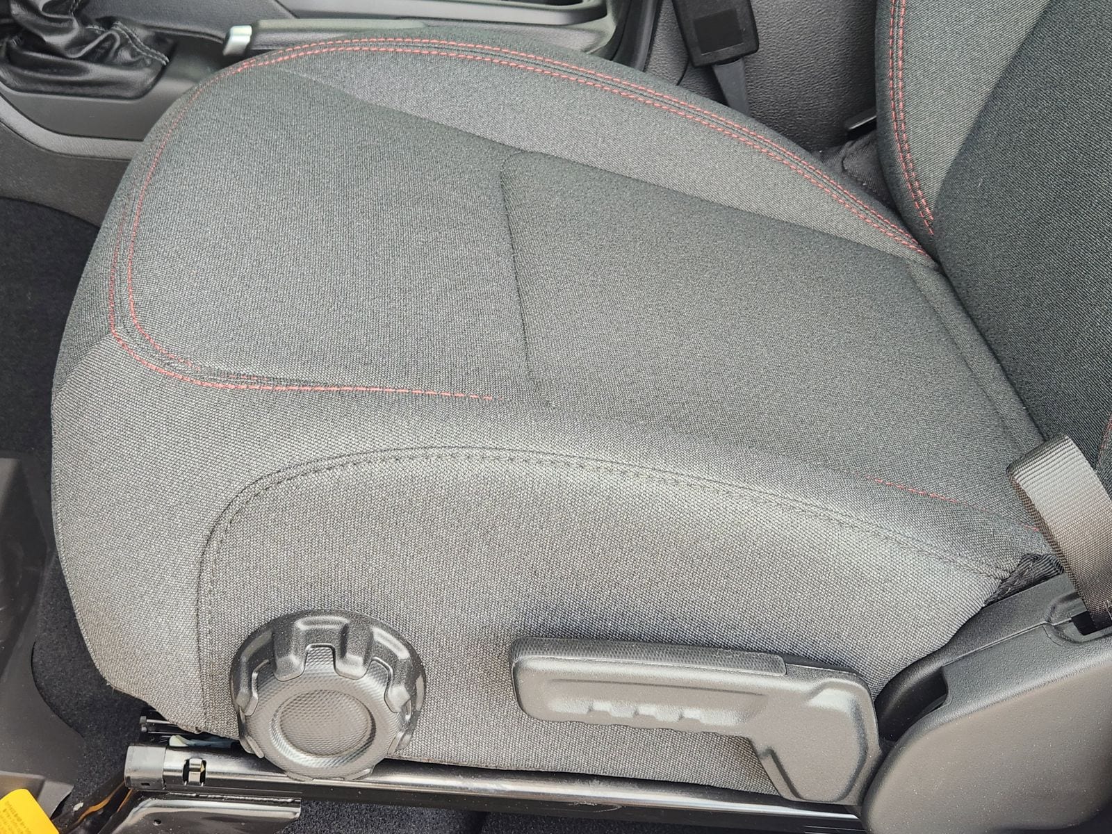 New 2026 Bright White Jeep RUBICON 4X4 image 33