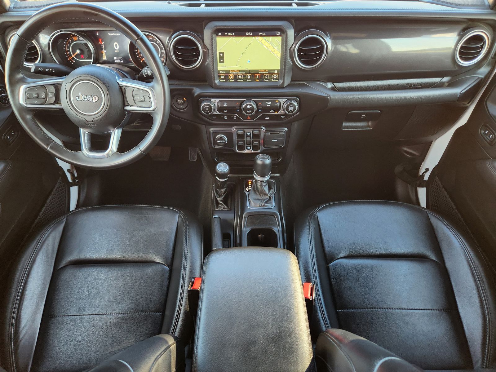 Used 2022 Bright White Jeep Unlimited Sahara image 34