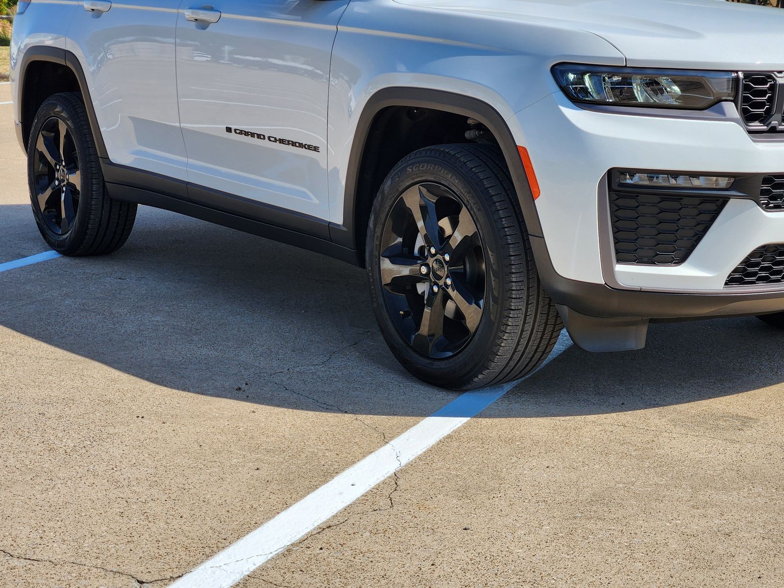 New 2026 Bright White Jeep LIMITED 4X4 image 11