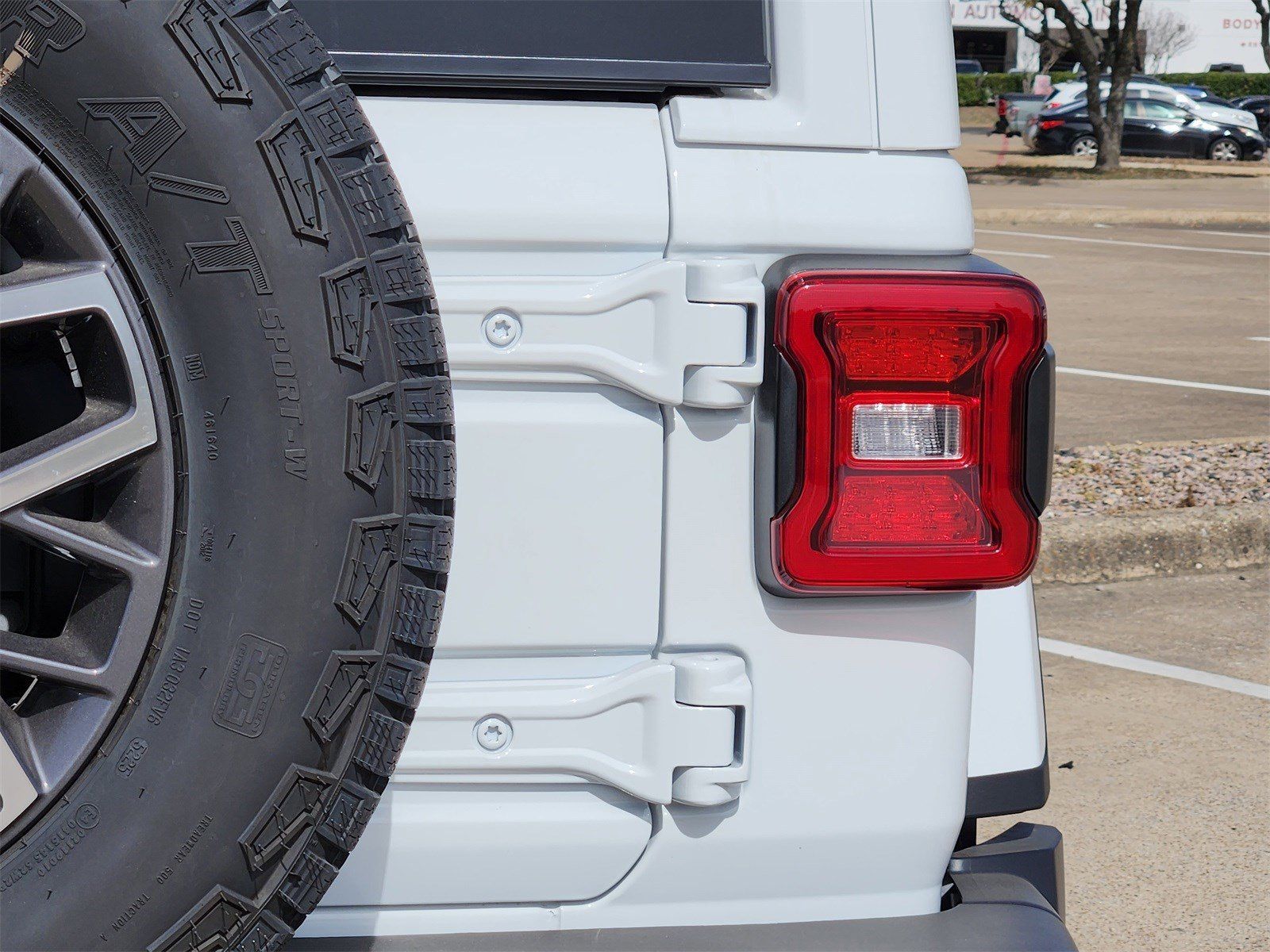 New 2026 Bright White Jeep 4-DOOR SAHARA image 16