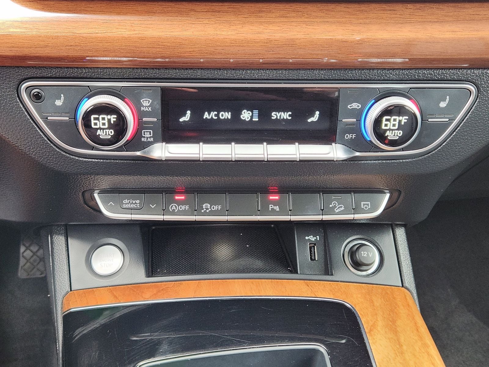 Used 2023 Florett Silver Audi 45 S line Premium image 26