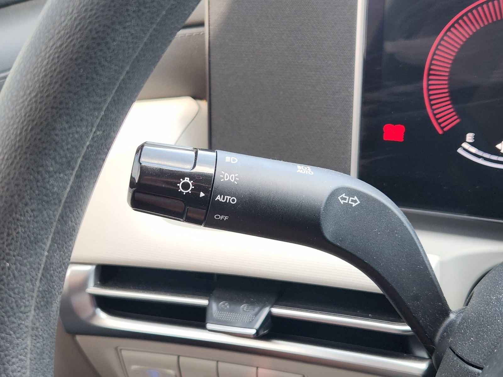 Used 2026 Hampton Gray Hyundai SEL image 37