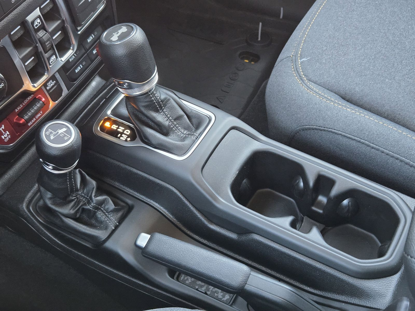 New 2026 Granite Crystal Jeep 4-DOOR WILLYS image 20