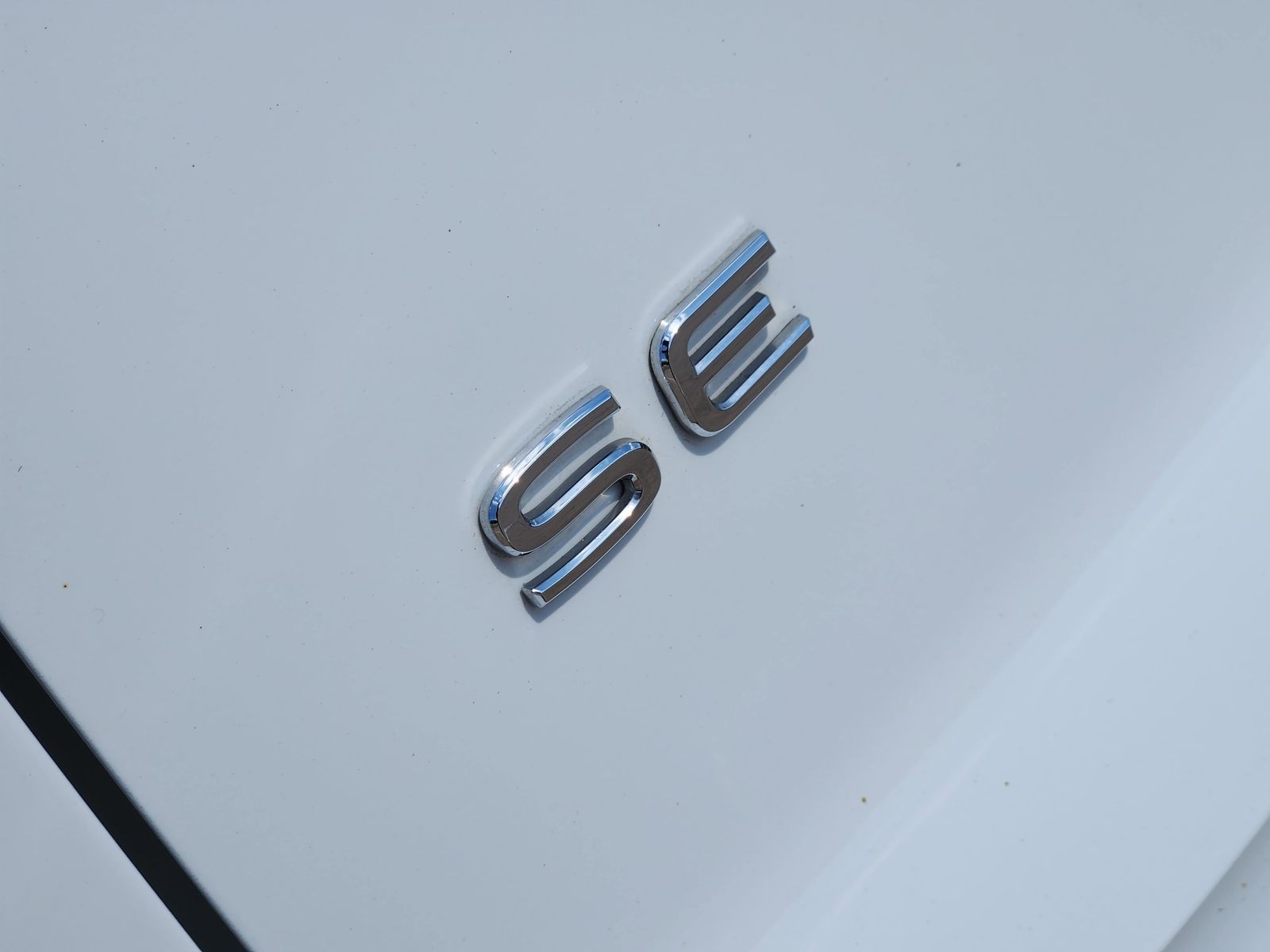 Used 2022 Pure White Volkswagen 2.0T SE w/Technology image 20