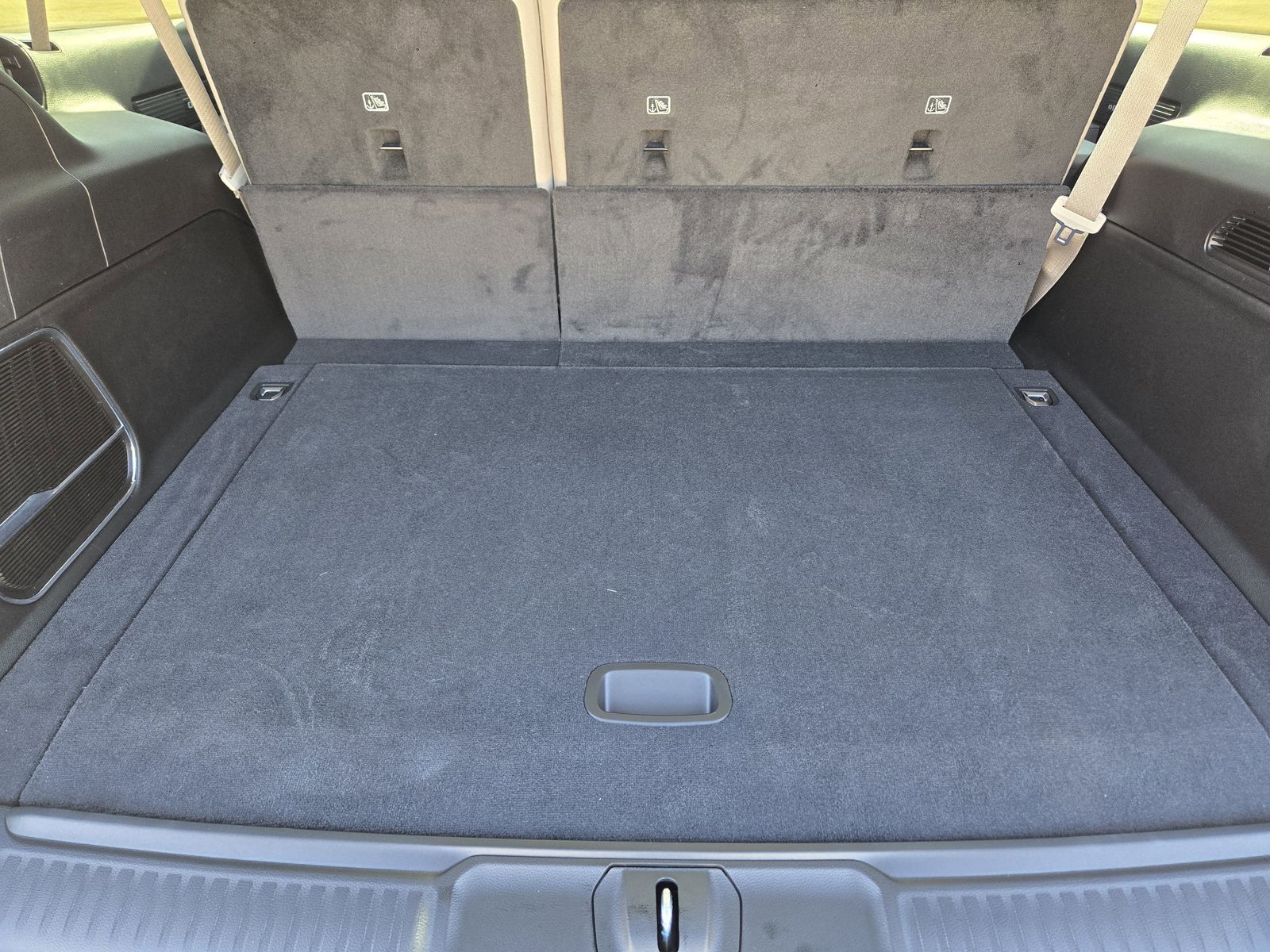 New 2025 Diamond Black Crystal Pearlcoat Jeep L LIMITED 4X4 image 35