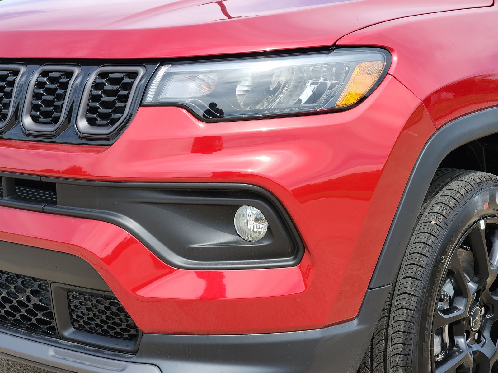 New 2026 Red Hot Pearlcoat Jeep LATITUDE ALTITUDE 4X4 image 10