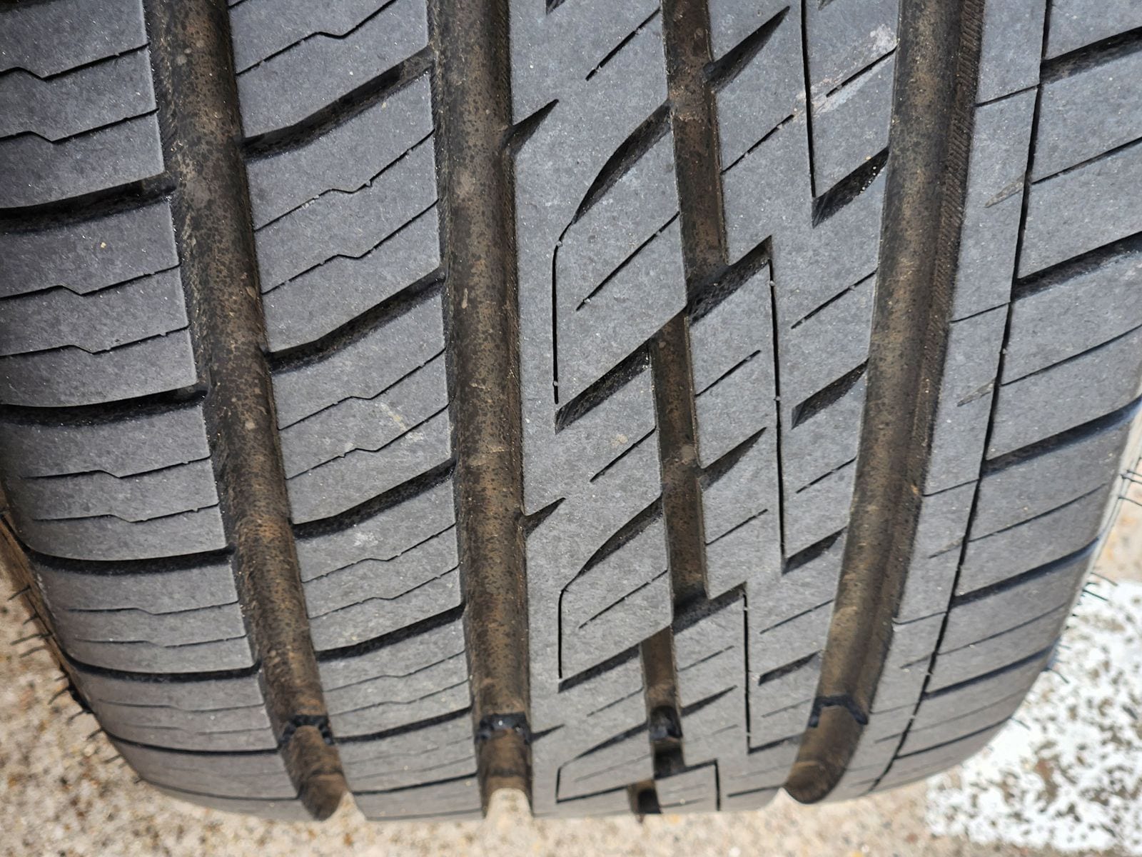 Used 2020 Magnetic Ford Limited image 17