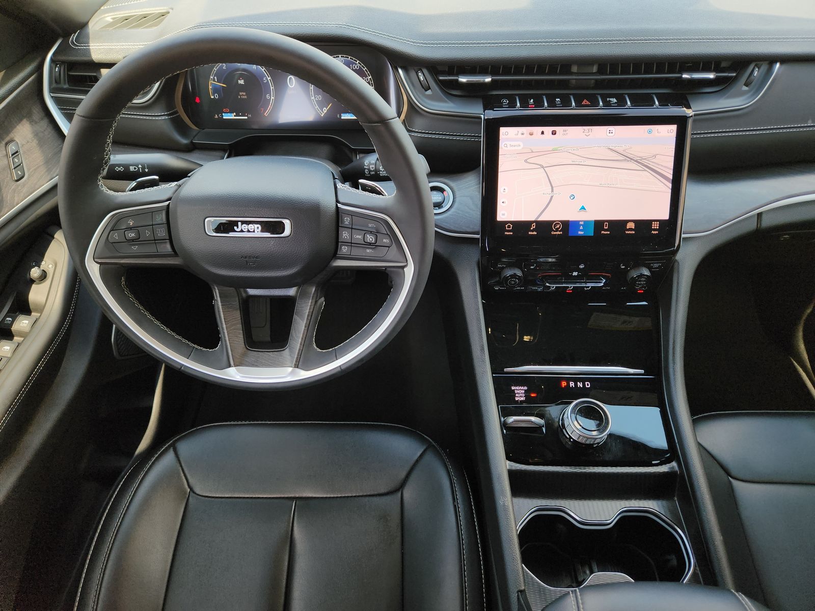 Used 2024 Midnight Sky Jeep Limited image 37