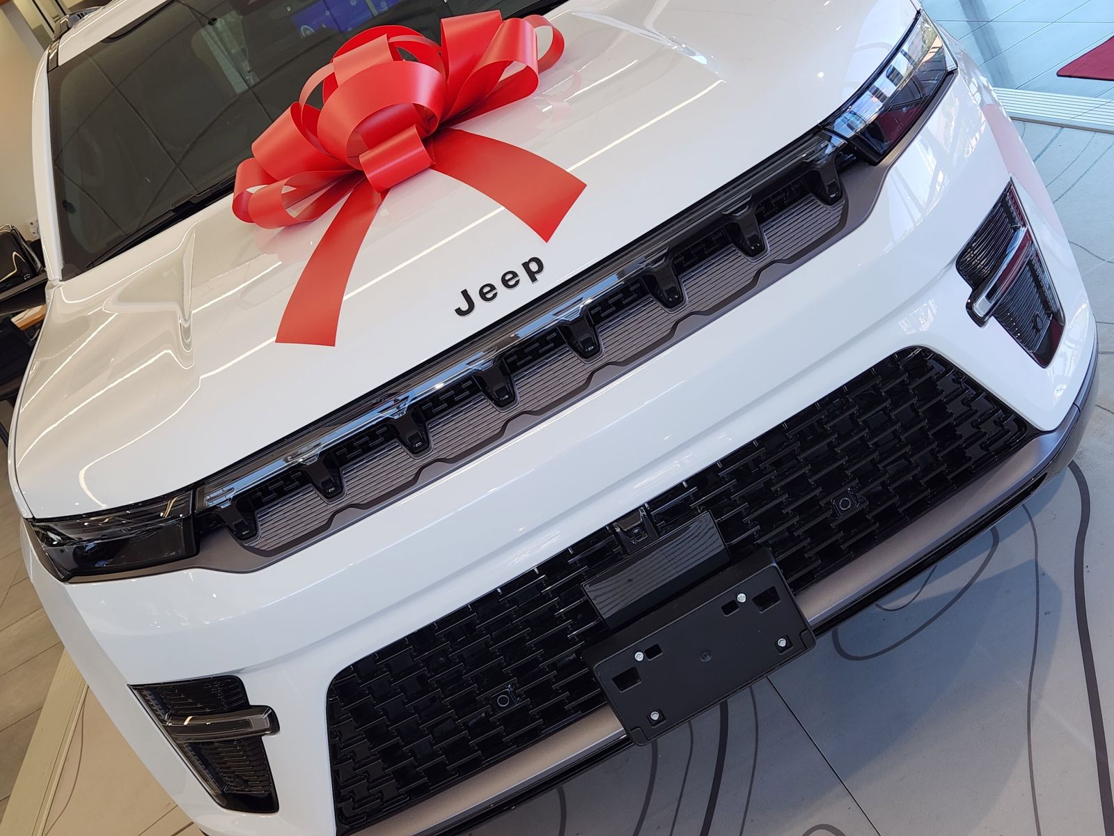 New 2026 Bright White Jeep LIMITED RESERVE 4X4 image 10