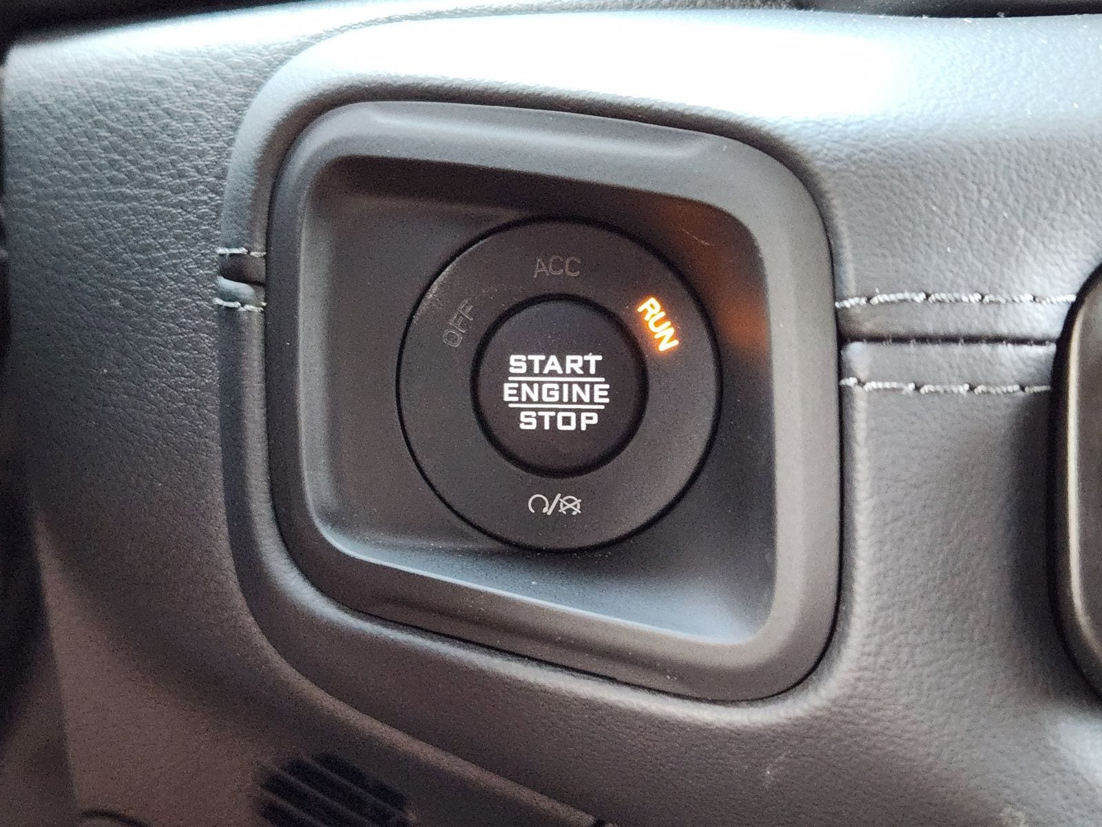 New 2026 Firecracker Red Jeep 4-DOOR SAHARA image 30