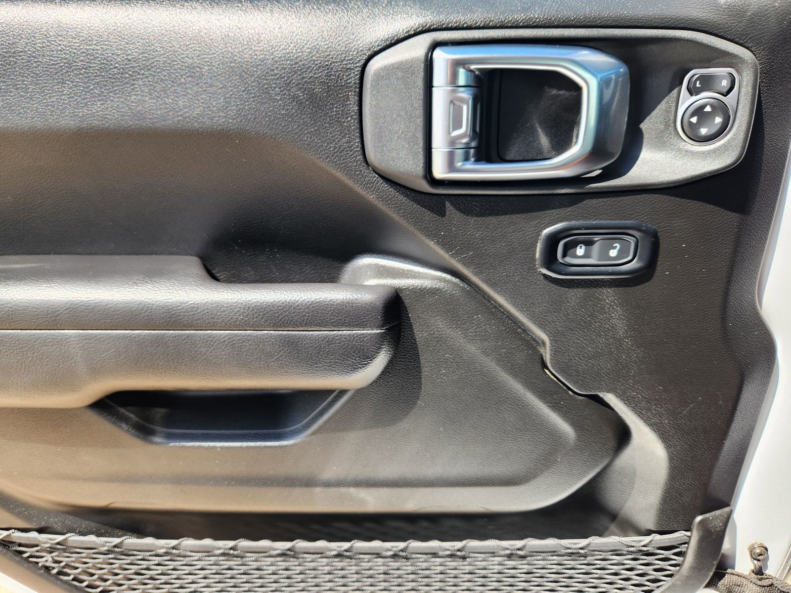 Used 2025 Bright White Jeep Sport image 31