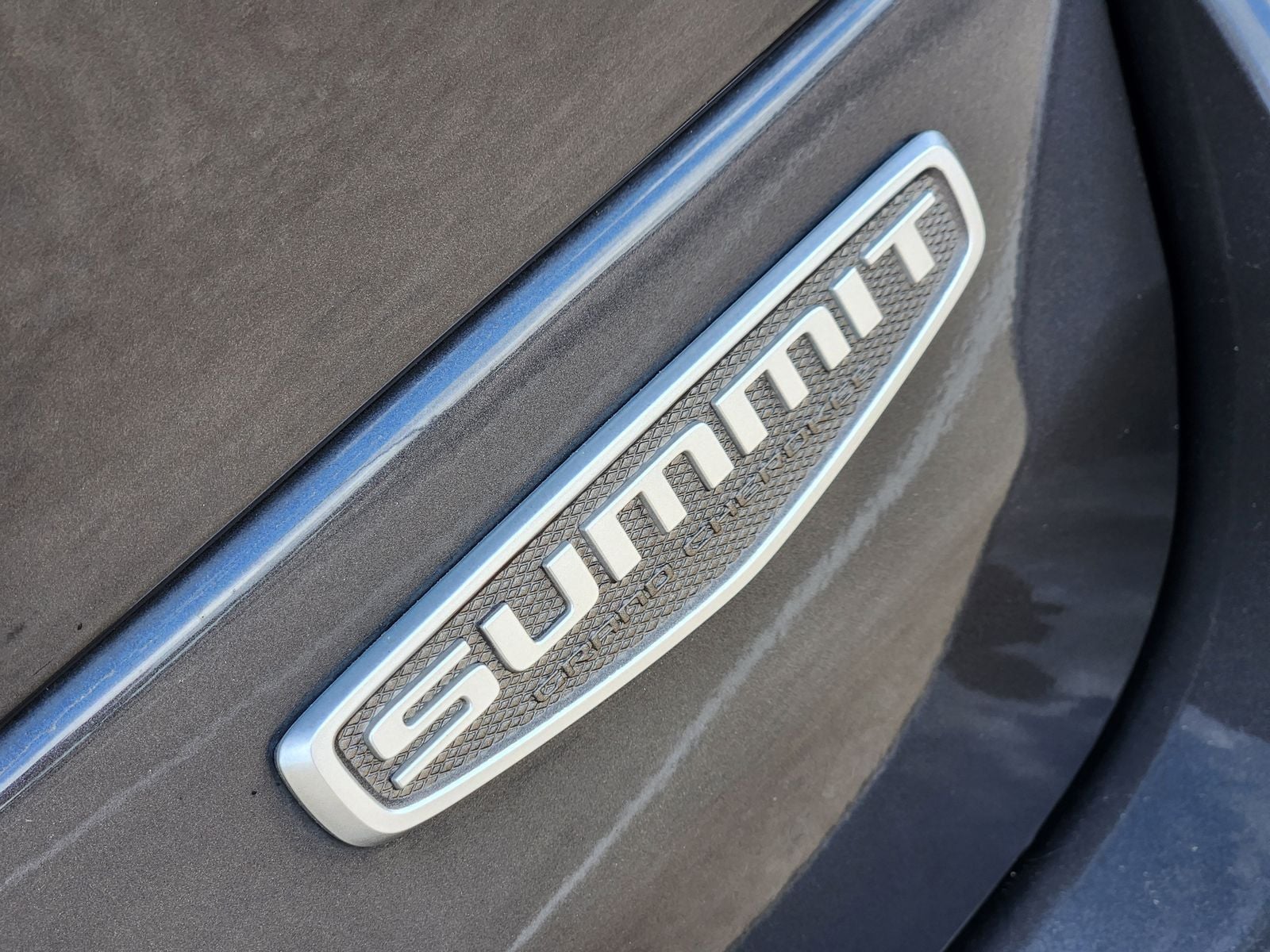 Certified Used 2024 Baltic Gray Jeep Summit image 19