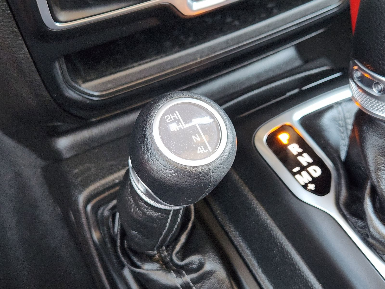 Used 2025 Bright White Jeep Sport image 28