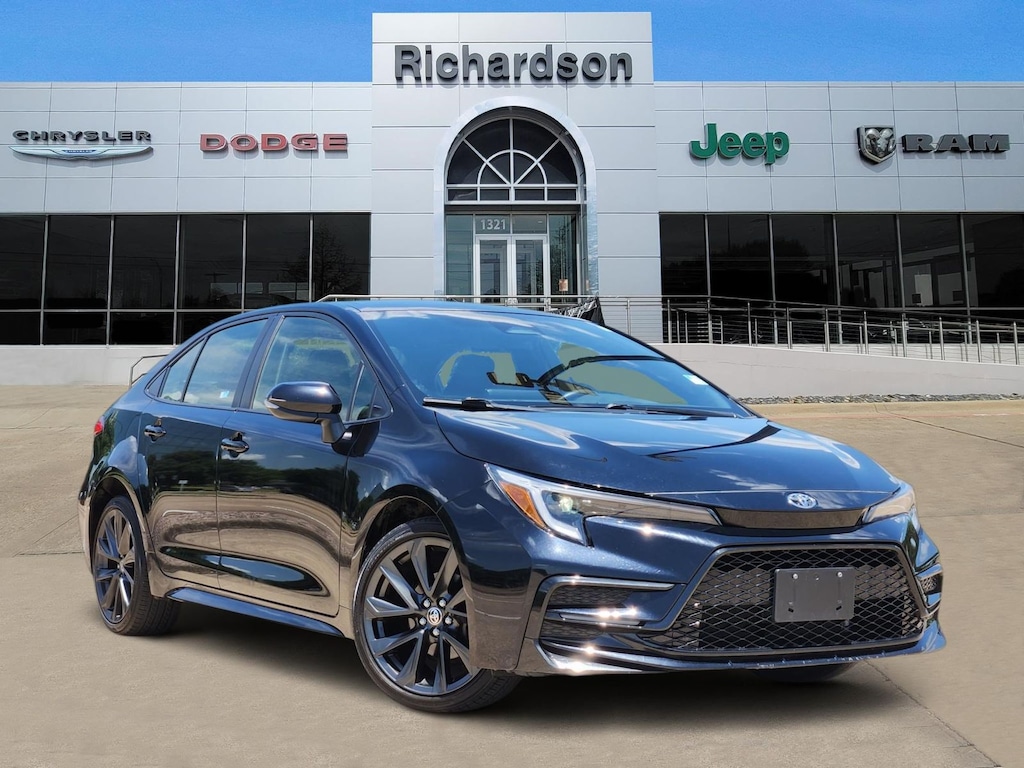 Used 2023 Toyota Corolla SE Sedan