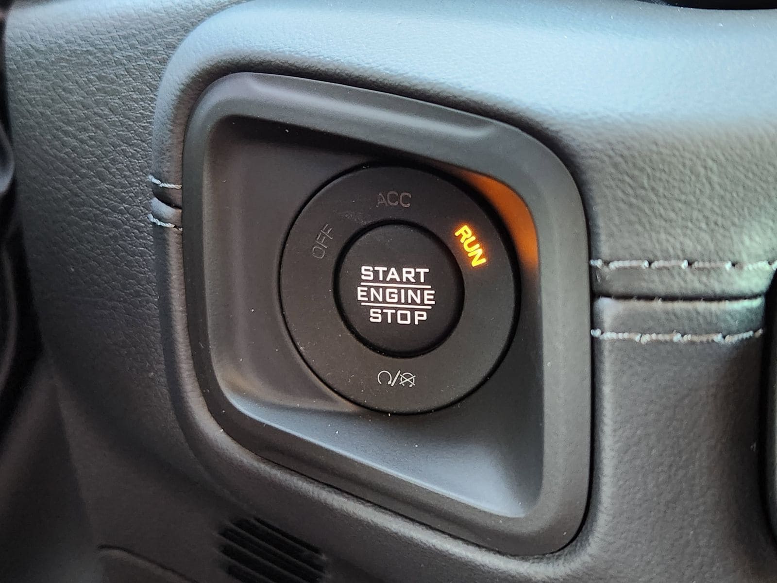 New 2026 Black Jeep MOJAVE 4X4 image 30