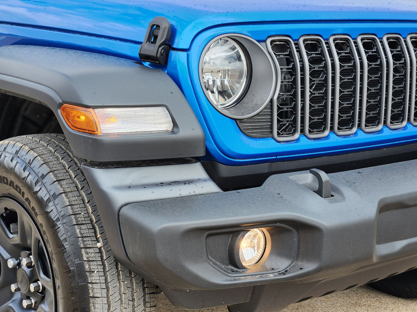 New 2026 Hydro Blue Pearlcoat Jeep 2-DOOR SPORT image 9