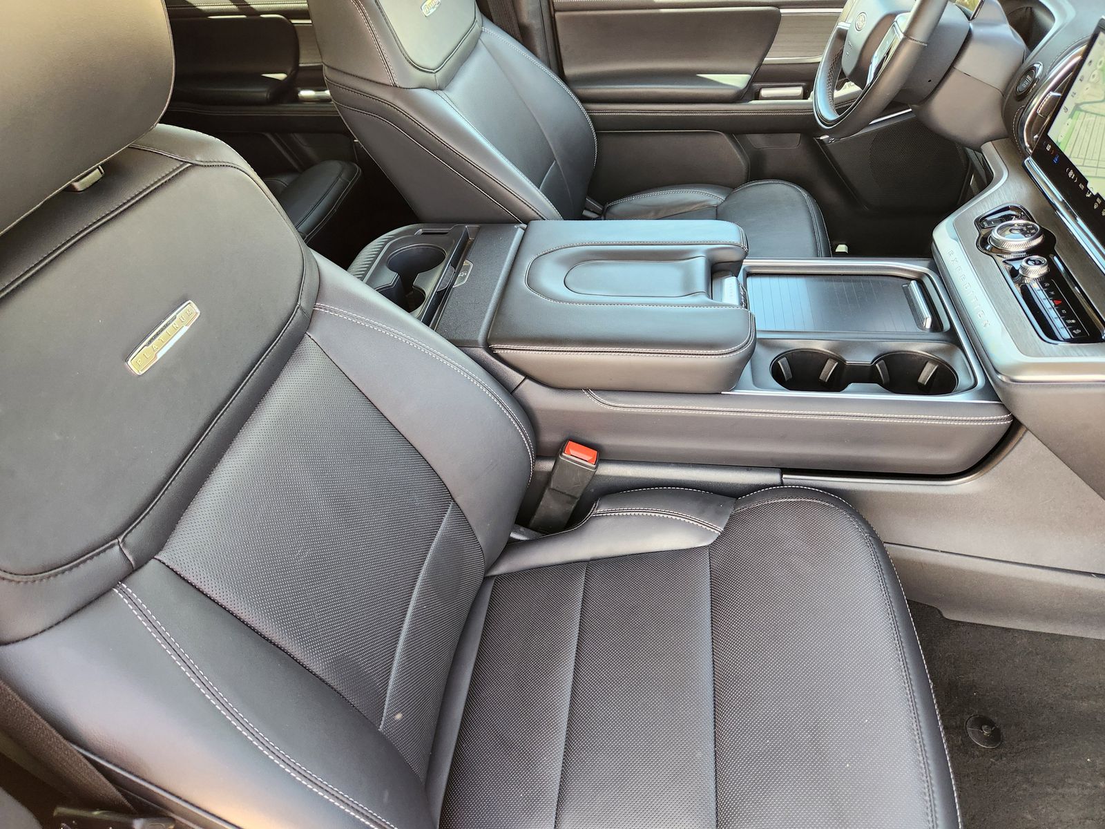 Used 2025 Gray Metallic Ford Platinum image 24