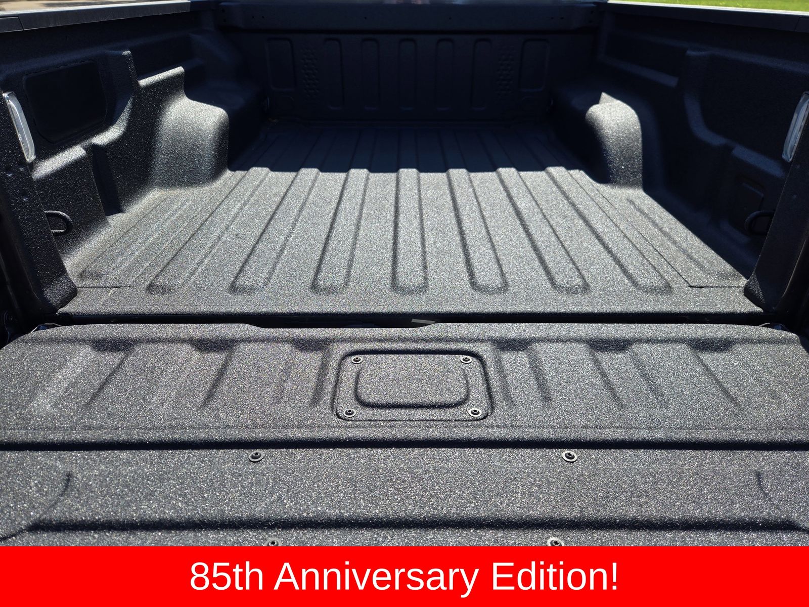 New 2026 Granite Crystal Jeep 85TH ANNIVERSARY EDITION 4X4 image 41