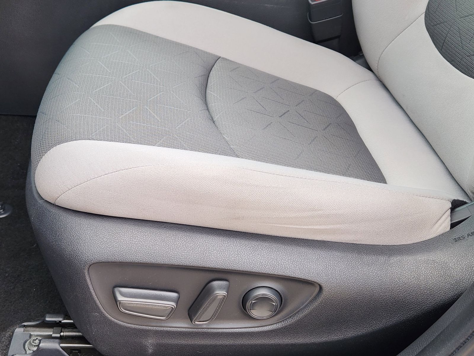 Used 2021 Silver Sky Metallic Midnight Black Metallic Toyota XLE image 33