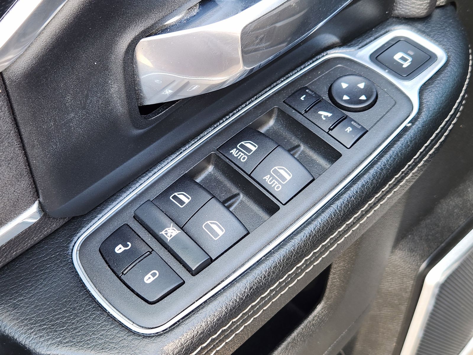 Used 2022 Granite Crystal Ram Laramie image 37