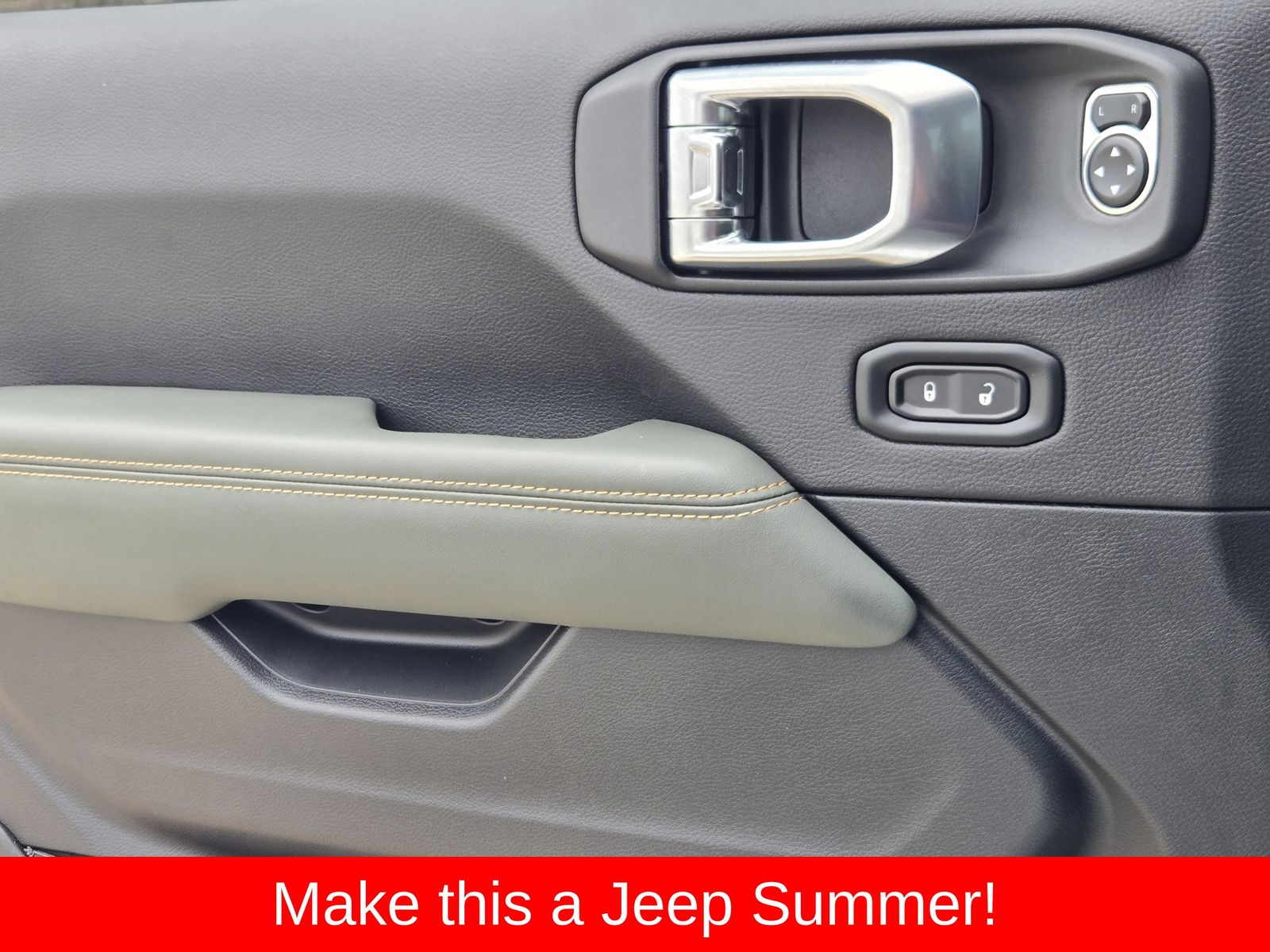 New 2026 Bright White Jeep MOJAVE X 4X4 image 31