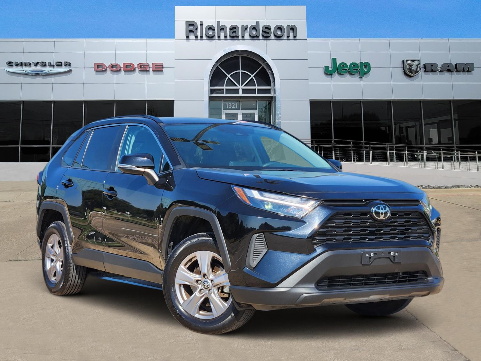Used 2025 Toyota RAV4 XLE SUV