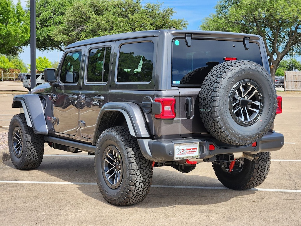 New 2026 Jeep Wrangler 4-DOOR RUBICON X Sport Utility