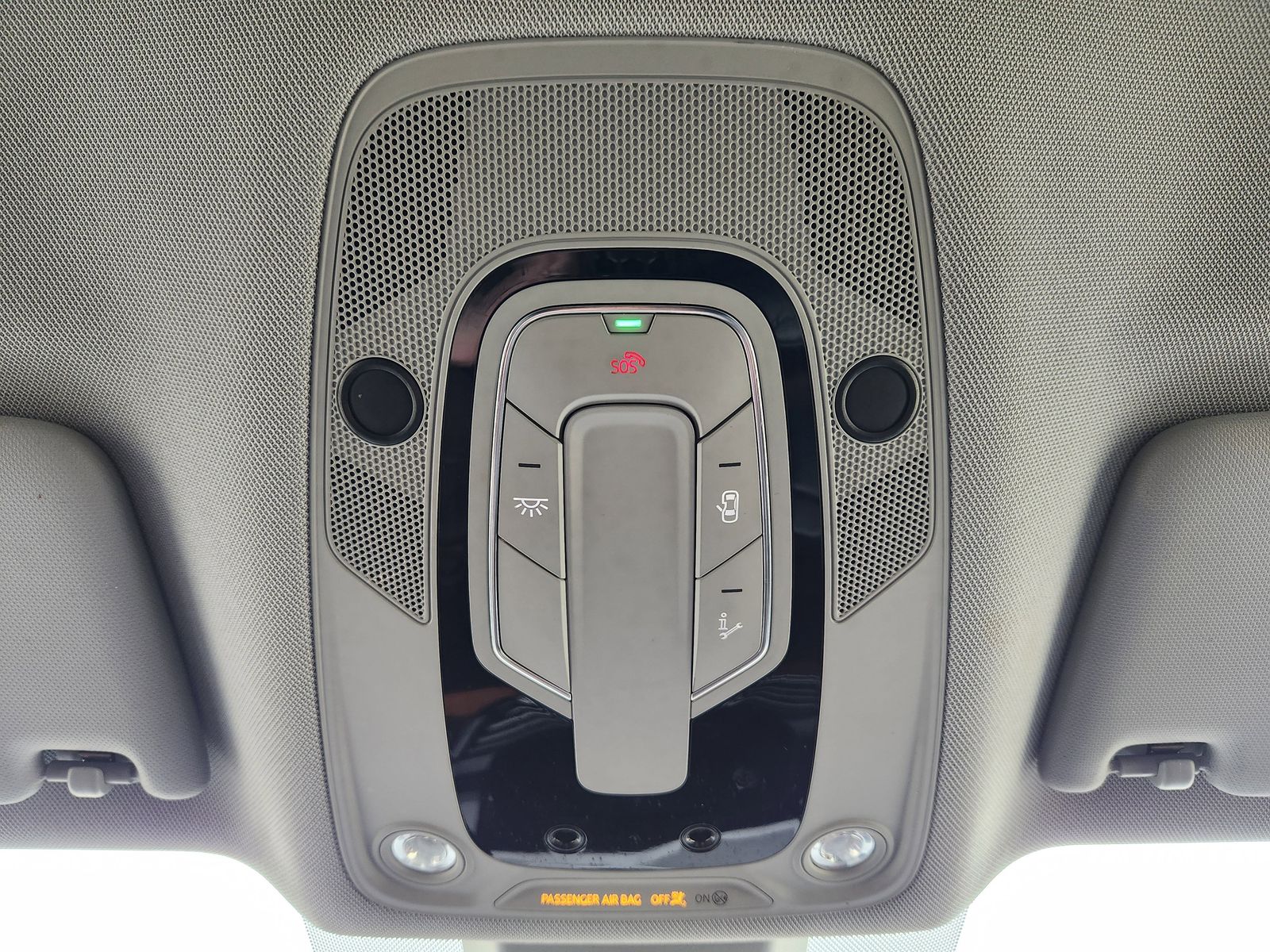 Used 2023 Florett Silver Audi 45 S line Premium image 33