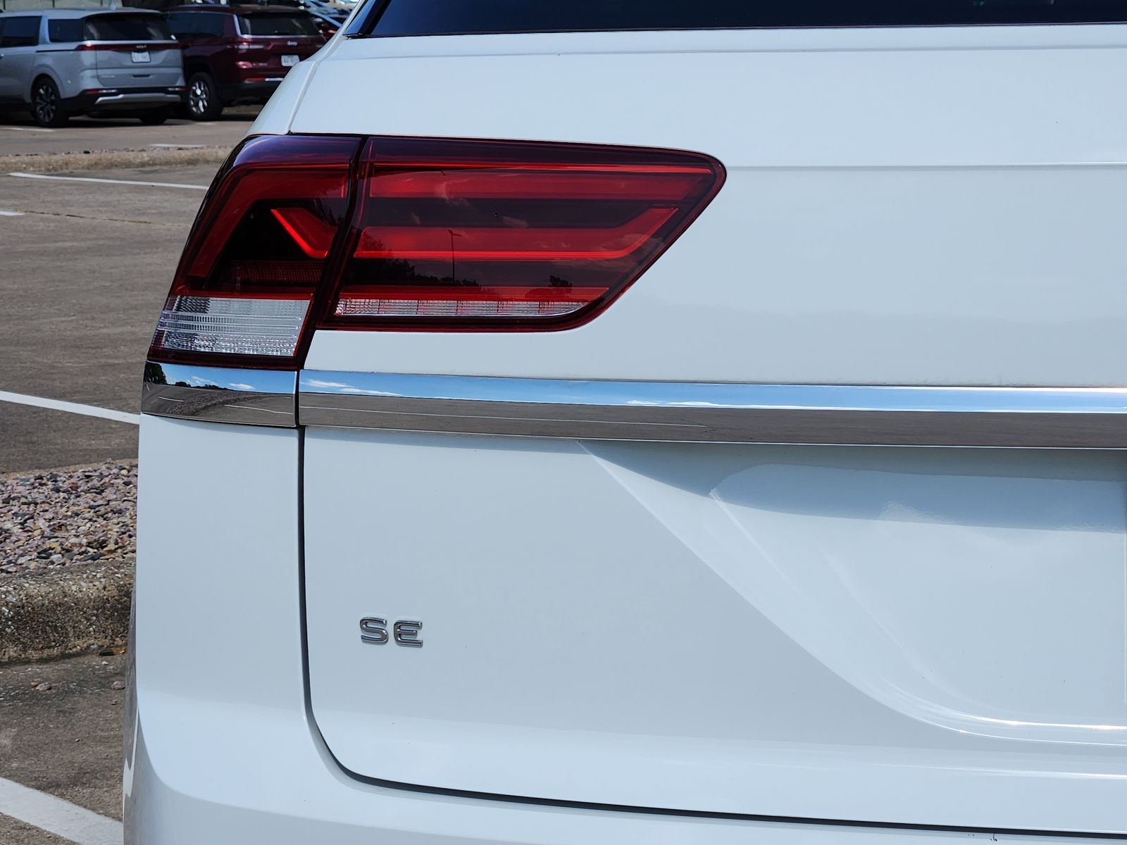 Used 2022 Pure White Volkswagen 2.0T SE w/Technology image 15