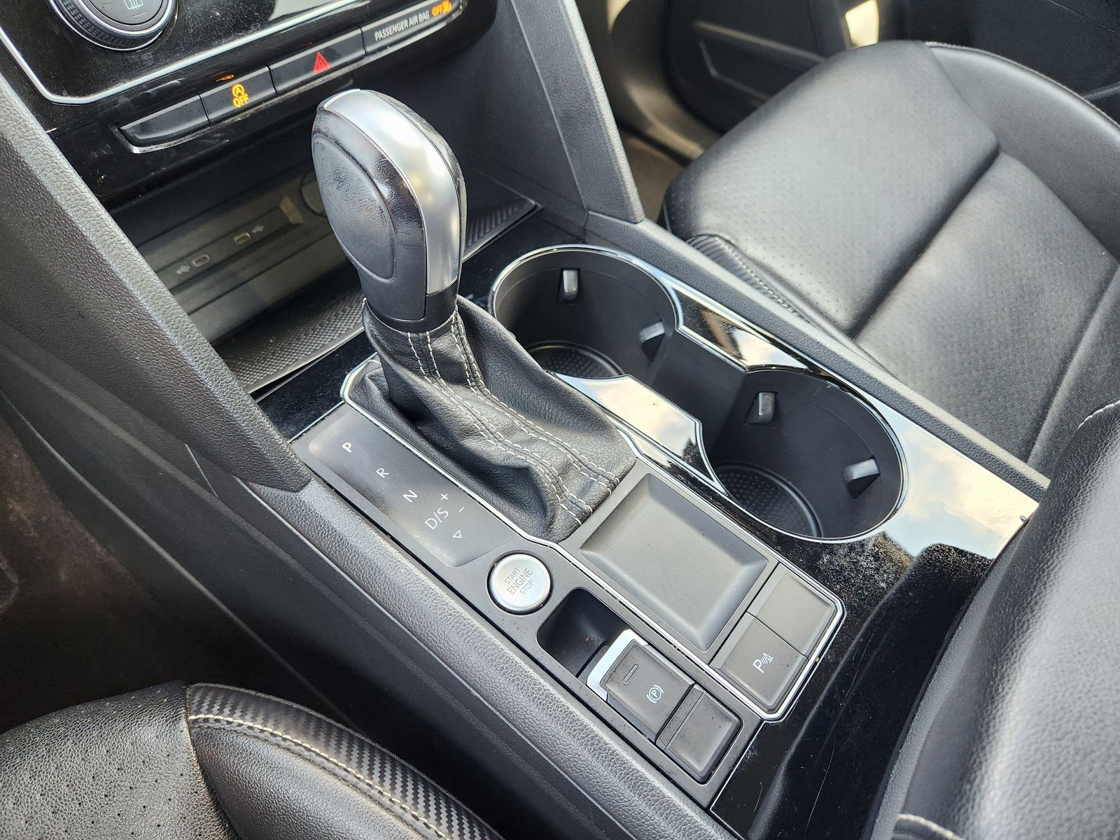 Used 2022 Pure White Volkswagen 2.0T SE w/Technology image 28