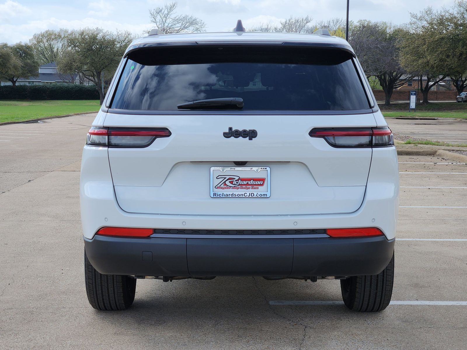 New 2026 Bright White Jeep L LAREDO ALTITUDE 4X2 image 5