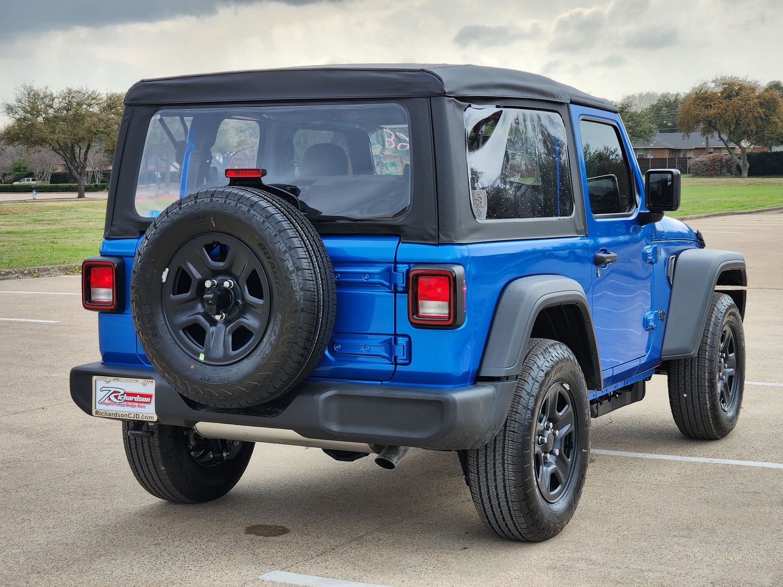 New 2026 Hydro Blue Pearlcoat Jeep 2-DOOR SPORT image 6