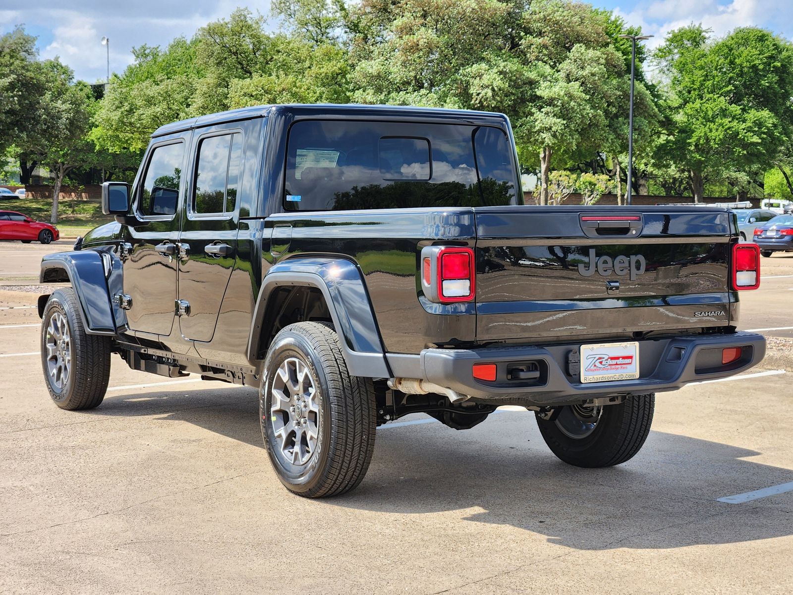 View vehicle photo 4