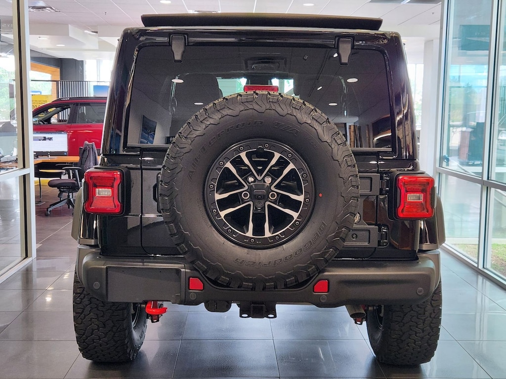 New 2026 Jeep Wrangler 4-DOOR RUBICON X Sport Utility